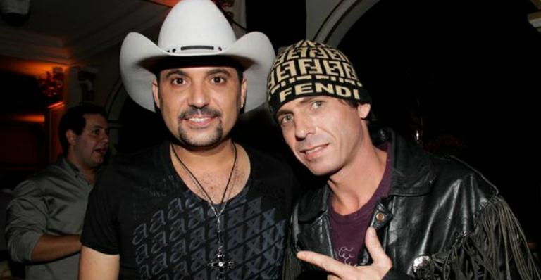 Edson esclarece confusão com namorada de Hudson e diz que cantor está lúcido: “Muito triste”