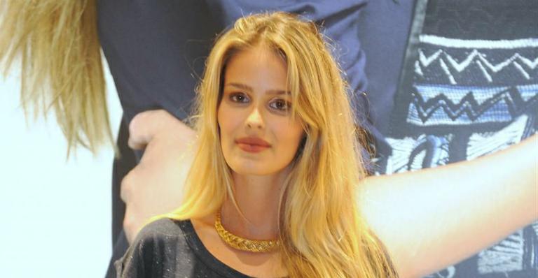 No dia do aniversário, Yasmin Brunet ganha declaração do namorado