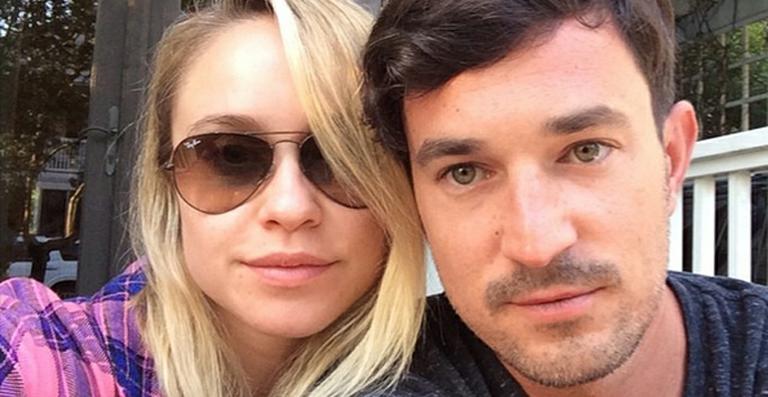 Namorado de atriz de Glee é encontrado morto em hotel