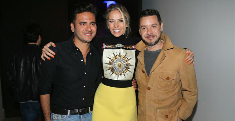 Estilista Sérgio K comemora 30 anos com festa ousada e repleta de famosos