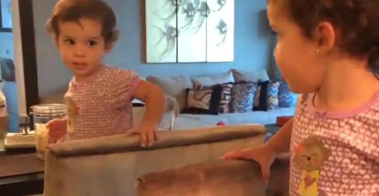 Helena, filha caçula de Rodrigo Faro, manda beijo em vídeo fofo