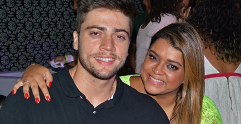 Preta Gil é pedida em casamento novamente e chora