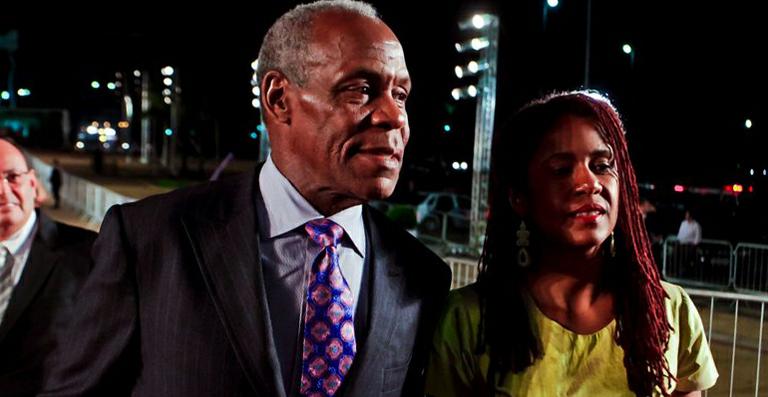 Danny Glover participa do festival de cinema em Paulínia