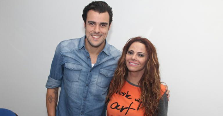 Em sua primeira novela, Viviane Araújo causa alvoroço em evento de Império