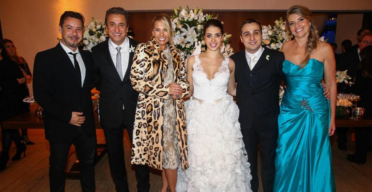 Famosos vão ao casamento de filha de empresário