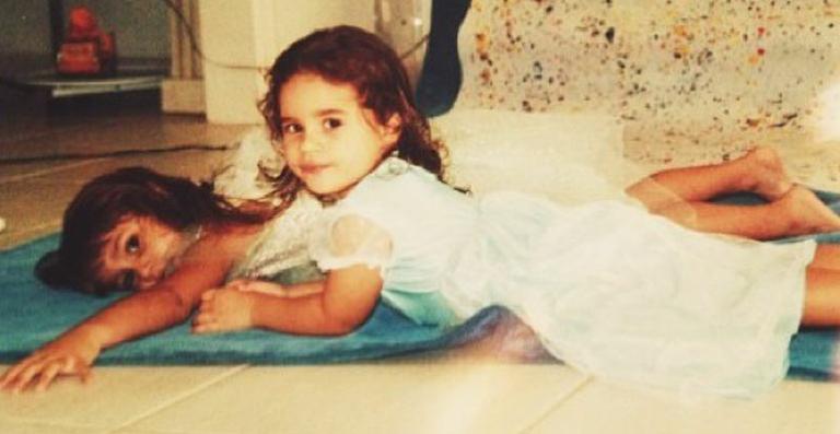 Lívian Aragão mostra foto antiga ao lado de Sasha Meneghel: ‘Te amo’