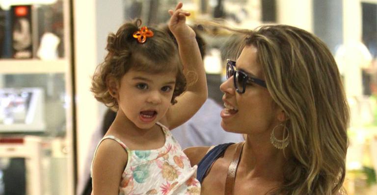 Grazi Massafera mostra a sua árvore de Natal