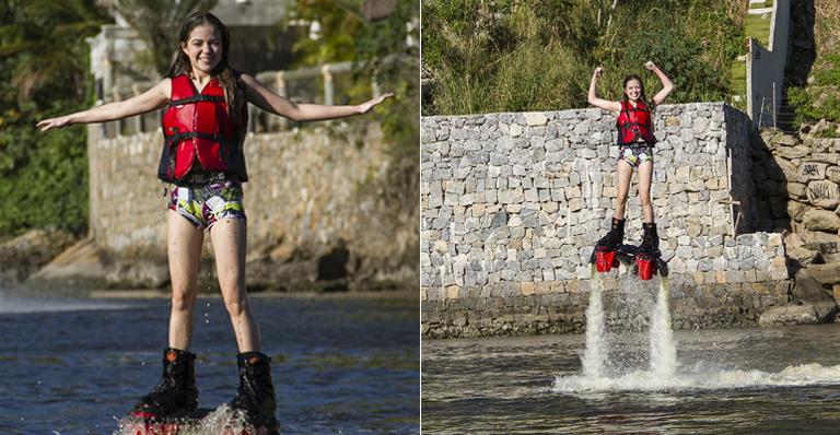 Anna Rita Cerqueira aprende a praticar flyboard