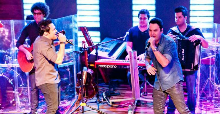 Dupla João Bosco e Vinícius faz show em São Paulo