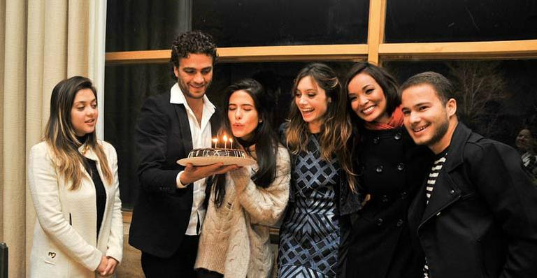Antonia Morais comemora aniversário ao lado de famosos como Polliana Aleixo