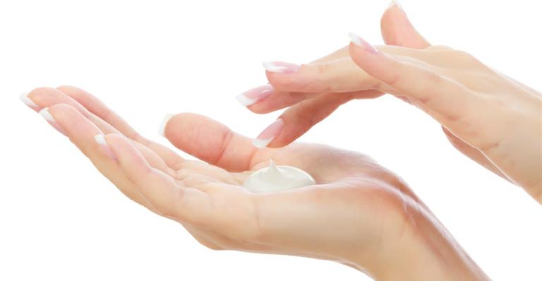 Detox: aprenda dois procedimentos para recuperar a saúde das unhas