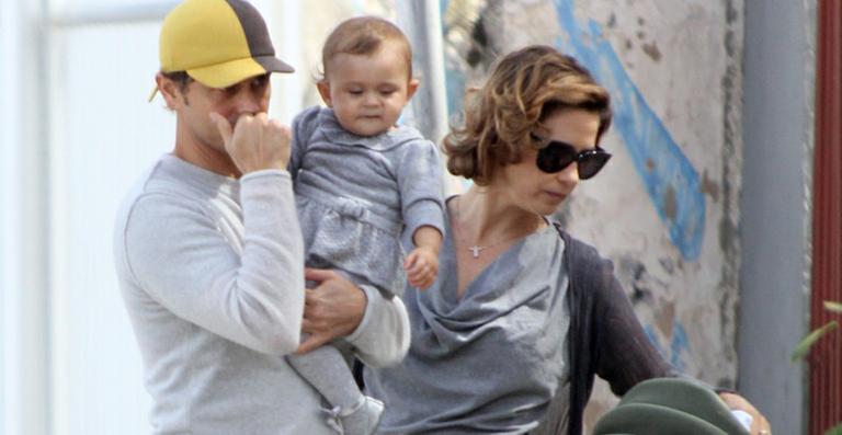 Guilhermina Guinle passeia com o marido e a filha