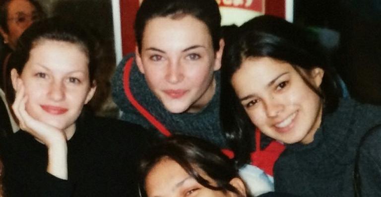 Vera Viel relembra tempos de modelo e publica foto antiga com Gisele Bündchen