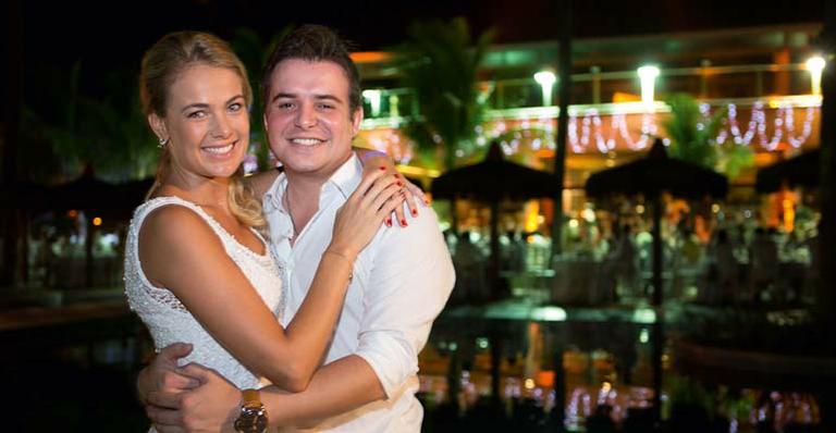 Thaís Pacholek e Belutti falam da relação e do casamento em Porto de Galinhas