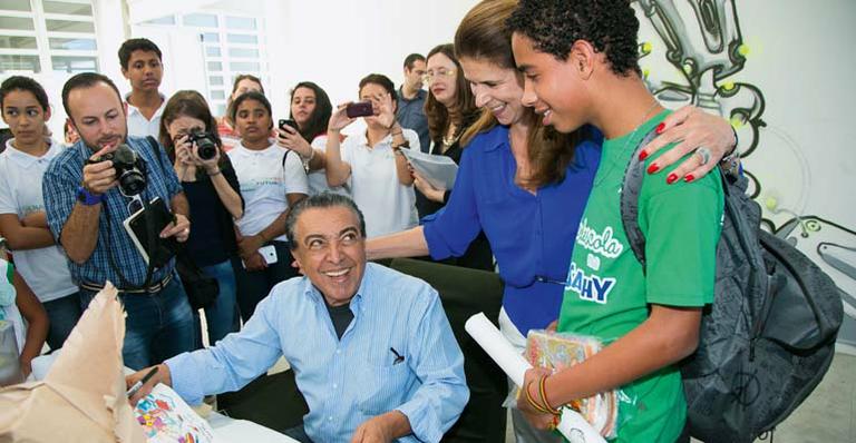 João Carlos Martins e Maurício de Souza visitam o Instituto Verdescola