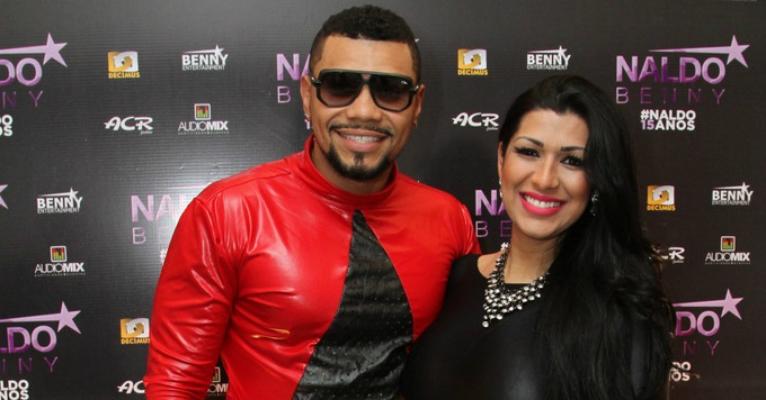 Ciumento! Naldo revela que mexia no celular da mulher, Ellen Cardoso