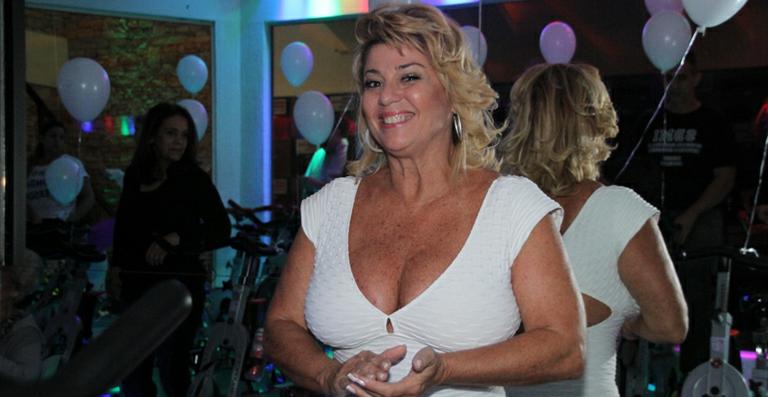 Lembra dela? Ex-BBB Cida faz evento para homenagear irmã que morreu na época do reality show