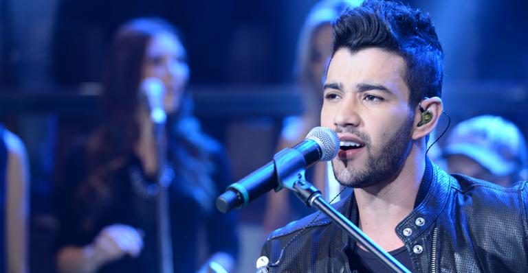 Gusttavo Lima tranquiliza fãs: ‘Seguirei cantando enquanto Deus me der vida e saúde’