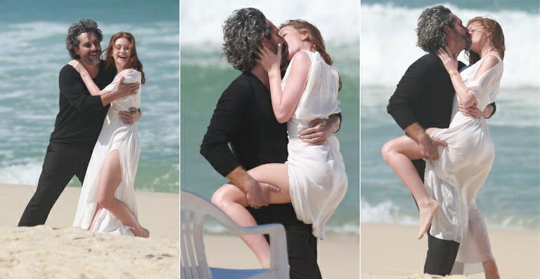 Marina Ruy Barbosa e Alexandre Nero gravam cenas quentes de Império na praia