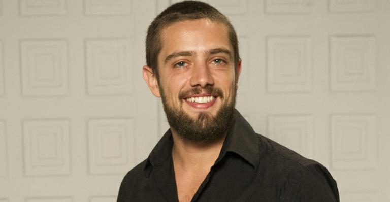 Rafael Cardoso conta os segredos de sua boa forma