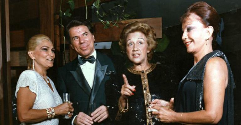 Nair Bello ressurge em fotos históricas ao lado de Hebe Camargo, Silvio Santos e outras estrelas
