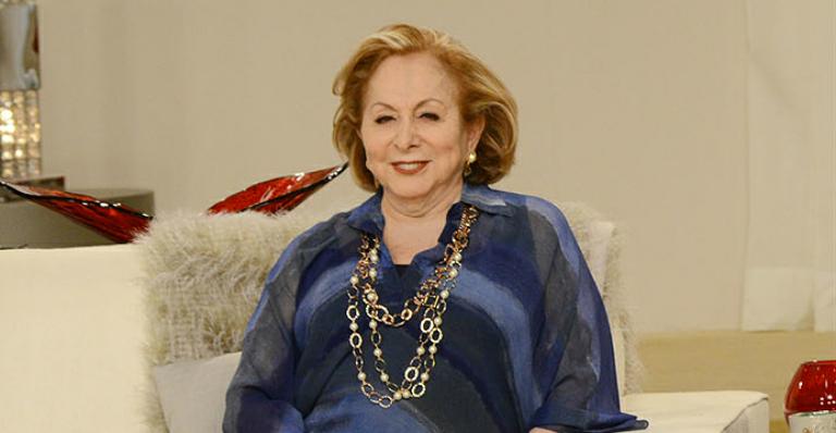 Aracy Balabanian recebe alta do hospital