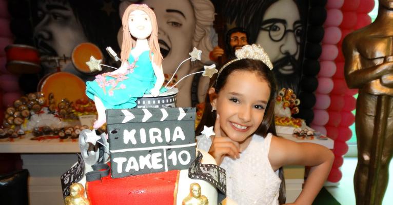 Kiria Malheiros, atriz mirim de Império, faz festa para comemorar 10 anos