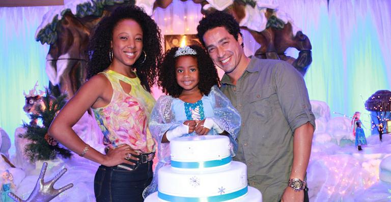Negra Li comemora os 5 anos de sua filha, Sofia