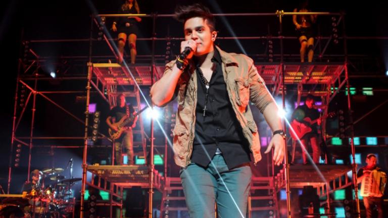 Luan Santana faz declaração de amor para seus fãs