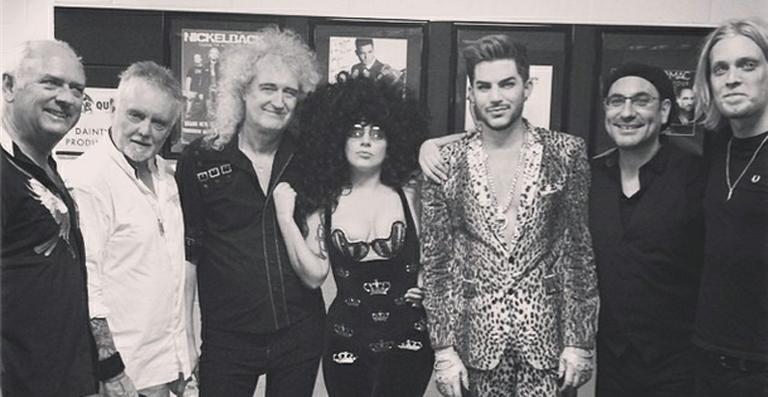 Lady Gaga faz participação surpresa em show do Queen
