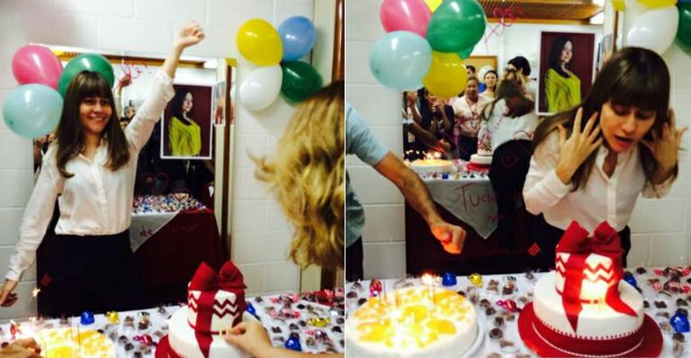 Alessandra Negrini ganha festa nos bastidores da novela Boogie Oogie