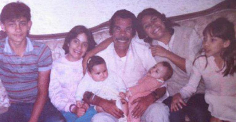Ramón Valdés, o Seu Madruga de ‘Chaves’, aparece em foto antiga com os netos