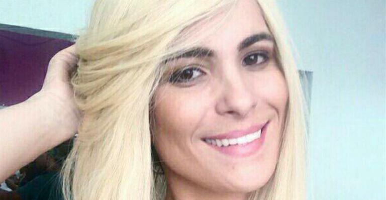 Ex-BBB Kamilla Salgado surpreende fãs com peruca loira