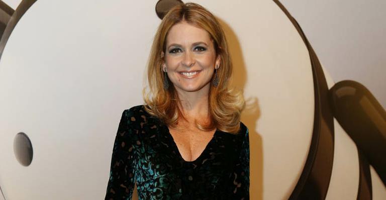 Claudia Abreu sonha em ter uma companhia de teatro e escrever peças