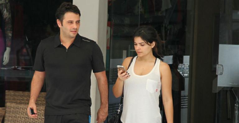 Grávida de 4 meses, Vanessa Giácomo vai à academia com Giuseppe Dioguardi
