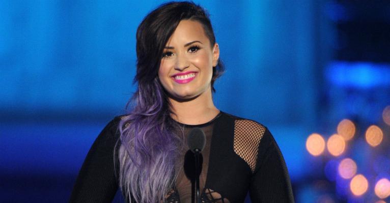 Demi Lovato fala de sua quase volta para a reabilitação