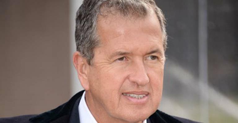 Mario Testino confessa: “Pensava em me tornar padre”