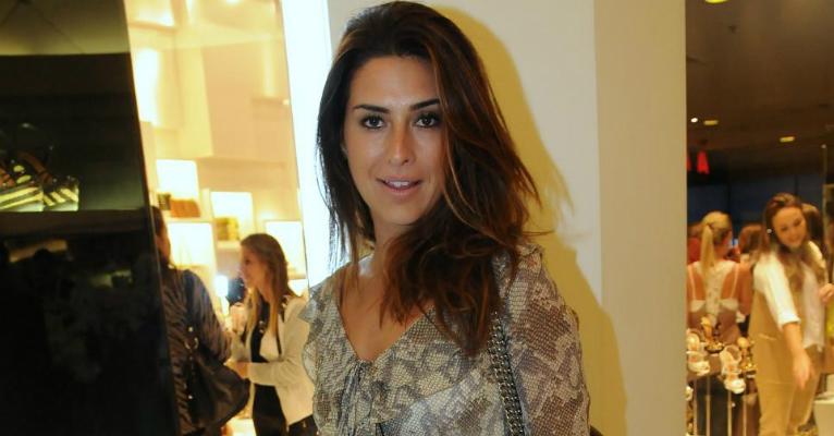 Fernanda Paes Leme posa para foto sem maquiagem. Confira!