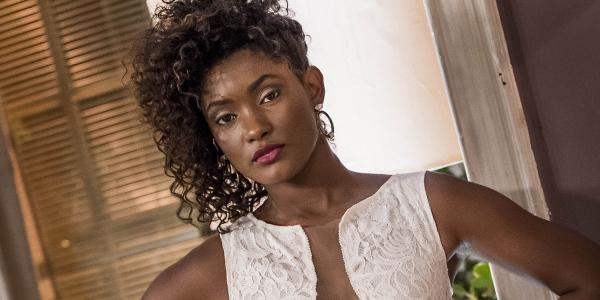 Erika Januza e sua trajetória na Rede Globo