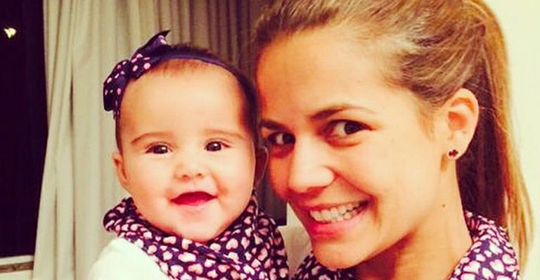 Nivea Stelmann publica vídeo fofo da filha fazendo graça