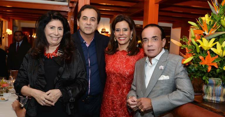Chiquinho Scarpa faz aniversário e pede namorada em casamento mais uma vez