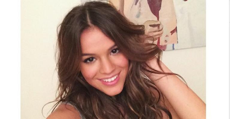 Bruna Marquezine filosofa em rede social: “É uma nova vida para mim”