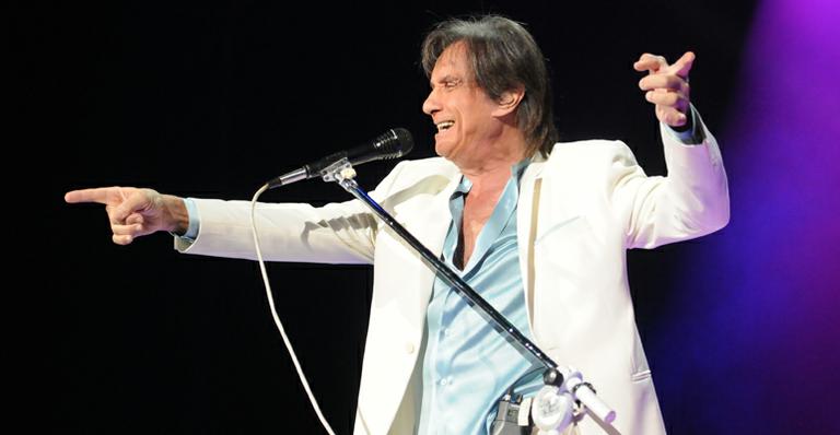 Roberto Carlos faz show em Miami e prossegue com turnê internacional nos EUA