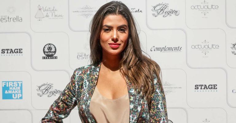 Apresentadora Flávia Noronha dá à luz sua primeira filha, Nina