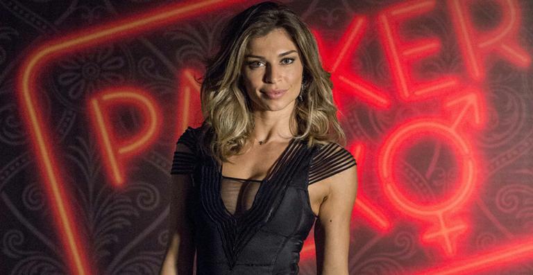 Grazi Massafera explora sua sensualidade em participação na TV