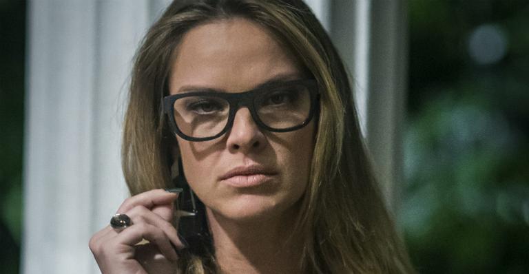 Império: Érica vai usar Robertão para se aproximar de Maria Ísis