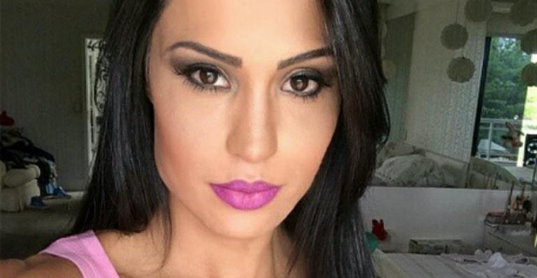 Gracyanne Barbosa filosofa em rede social: “A vida é um sacrifício”