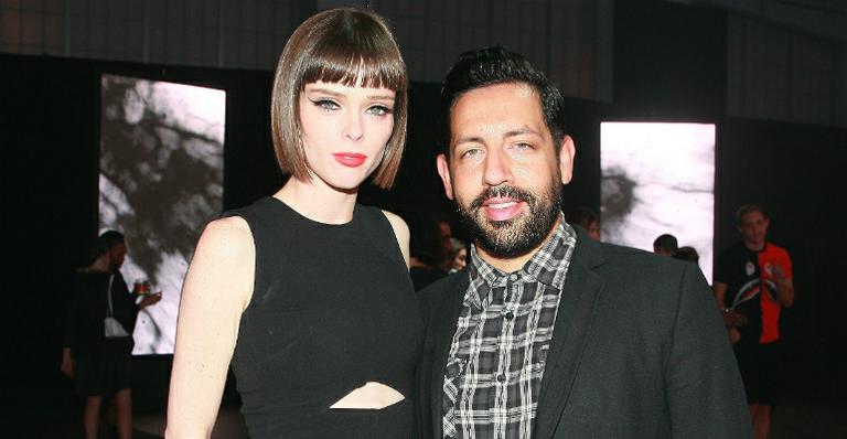 Top Coco Rocha anuncia sua primeira gravidez com o marido, James Conran!