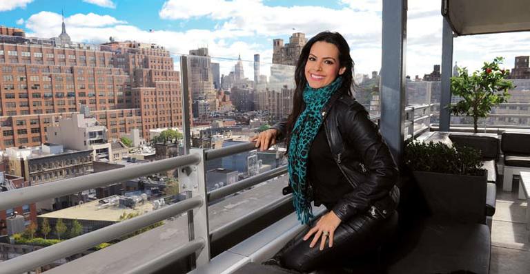 Lívia Rossy anuncia gravidez e conta detalhes do enxoval em Nova York
