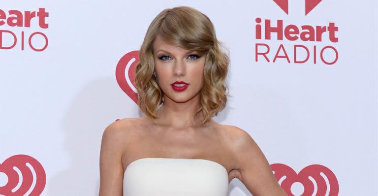 Taylor Swift recria capa de Mia Farrow da primeira edição da revista People
